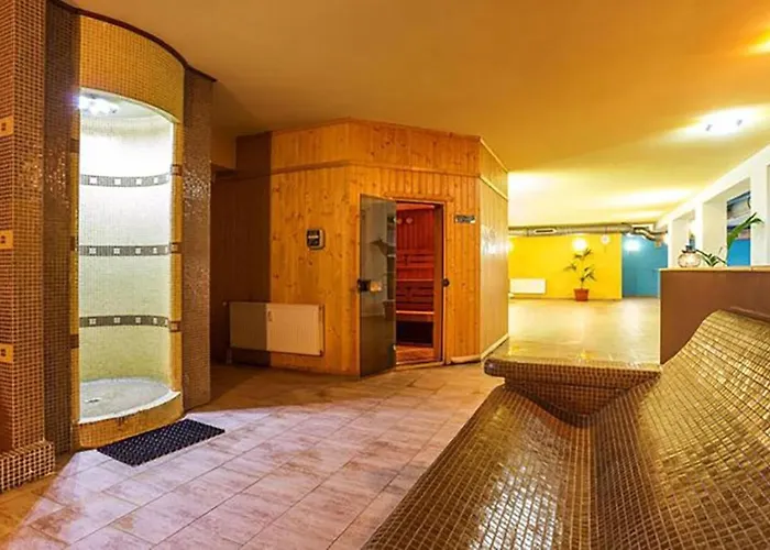 Strim 406 Stream Resort, *